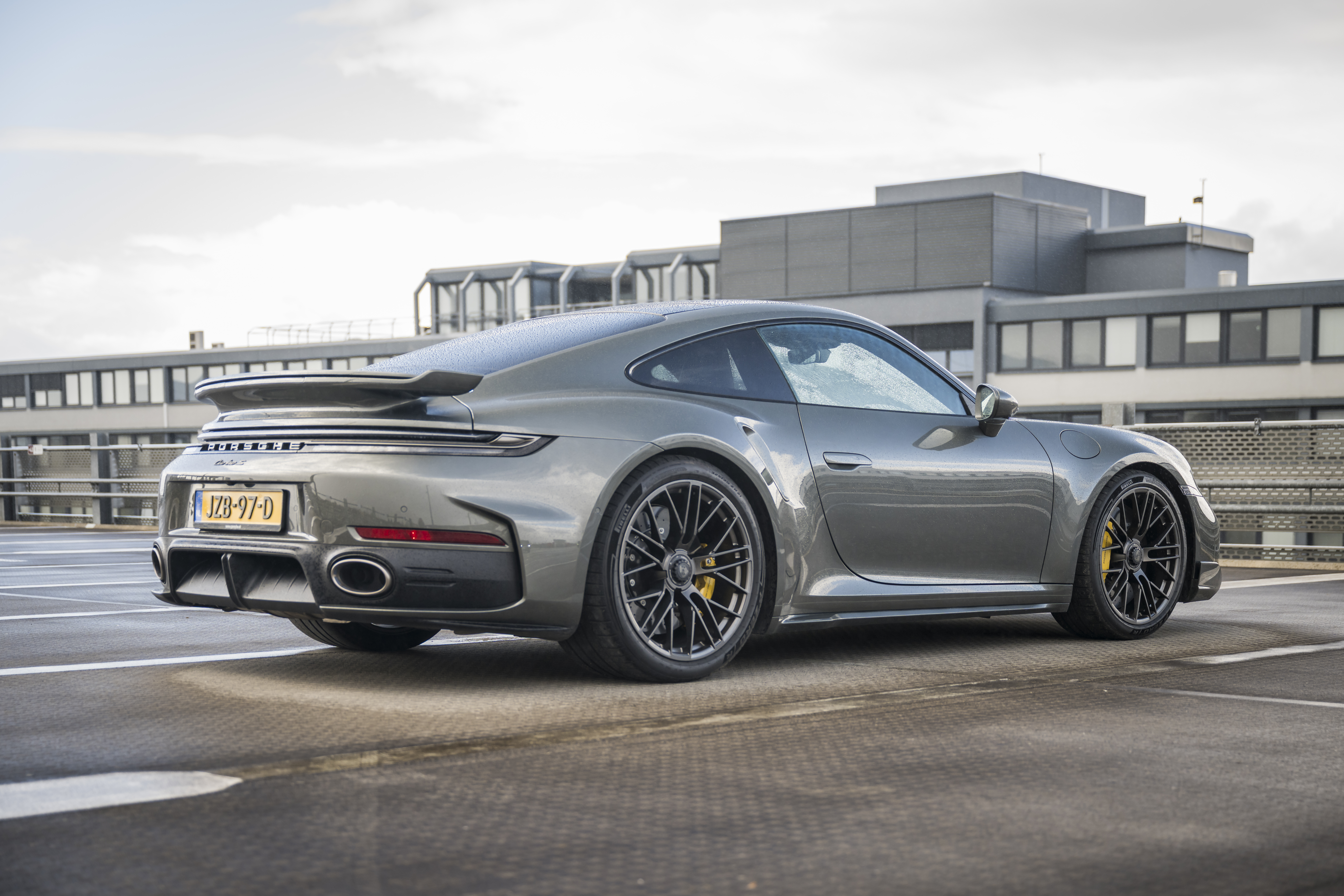 Heersers van de Nordschleife - Porsche 911 Turbo S ontmoet bijzondere Volkswagen Golf GTI3
