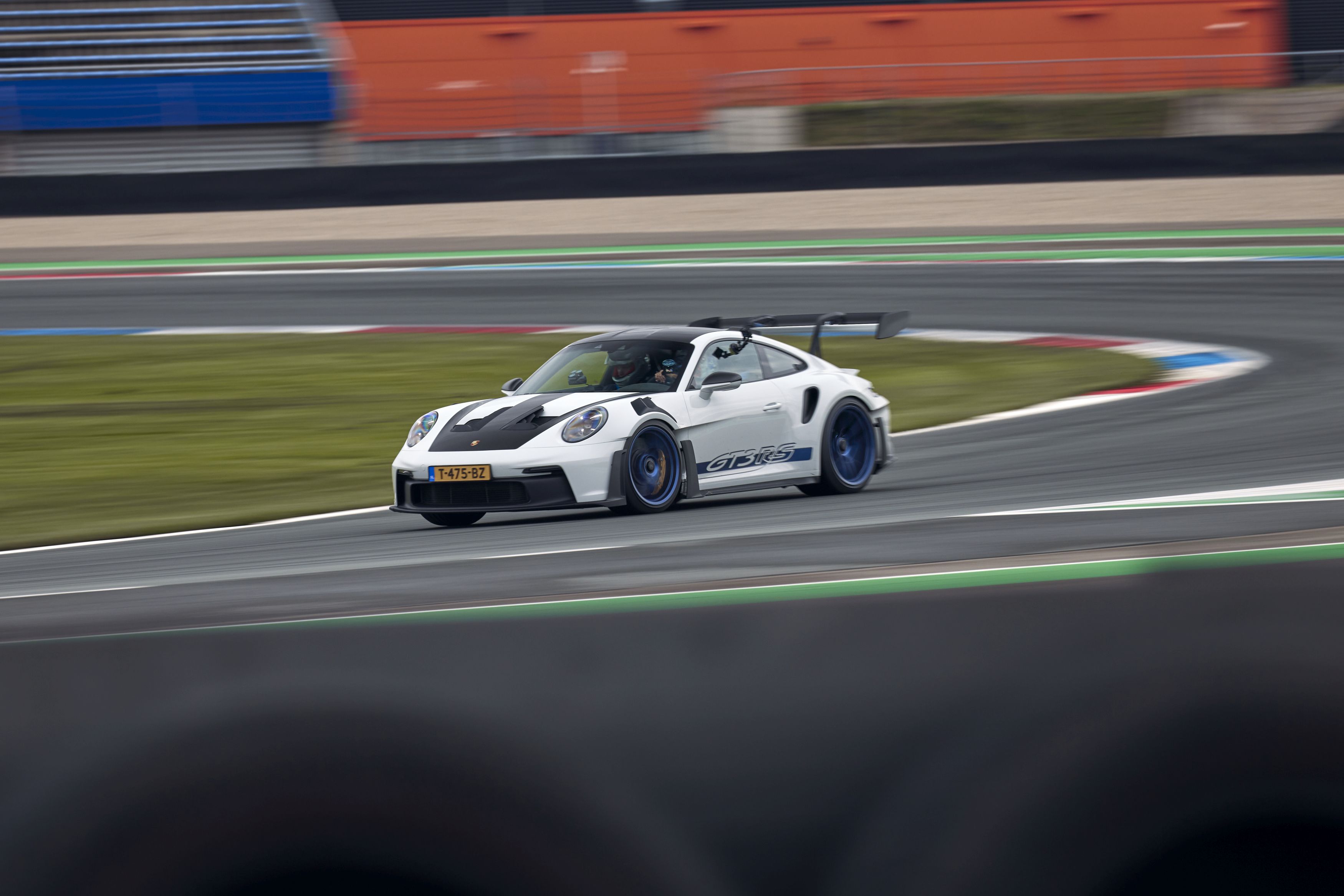 Autovisie Supertest 2023 - winnaar Porsche 911 GT3 RS - 1