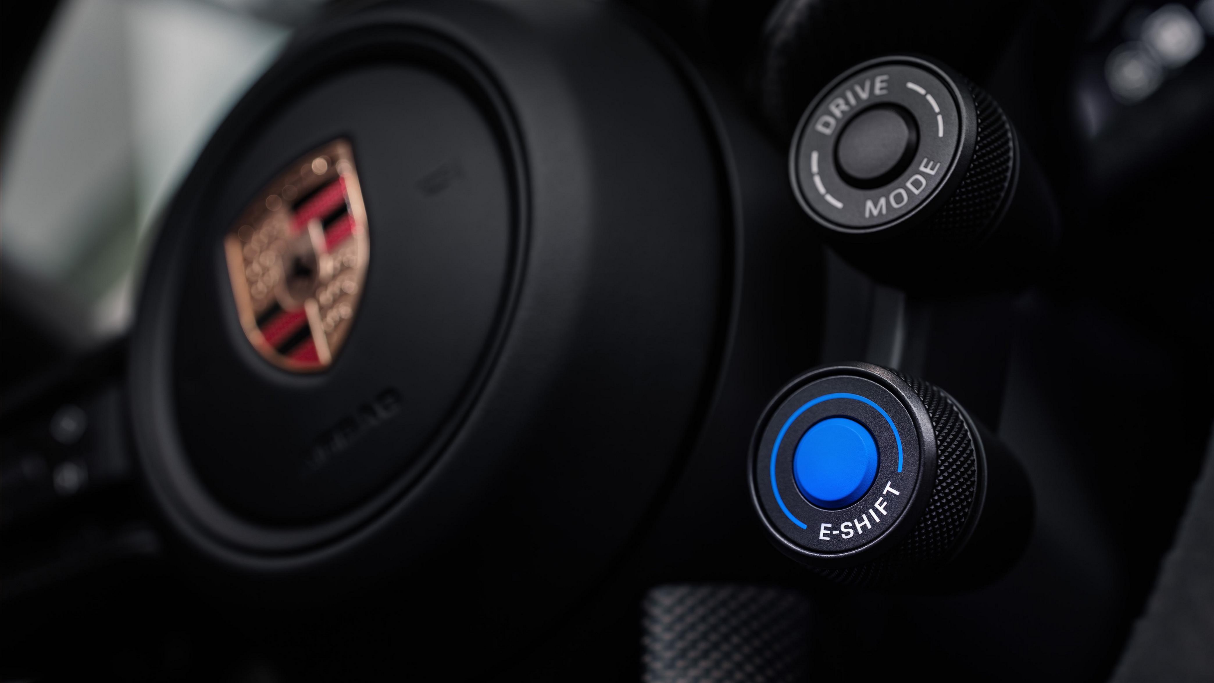 Porsche E-Shift (1)