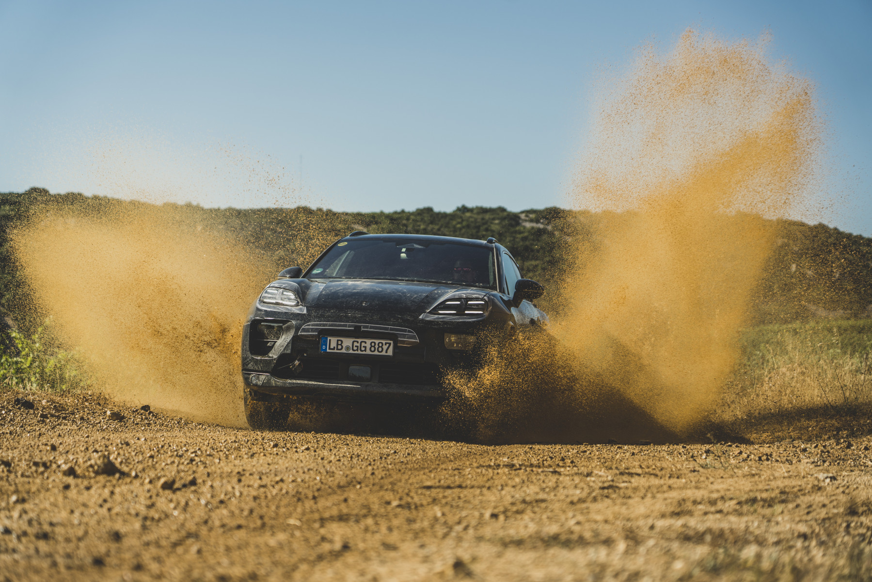 Van min 30 tot plus 50 graden Celsius, de Porsche Macan getest in ...