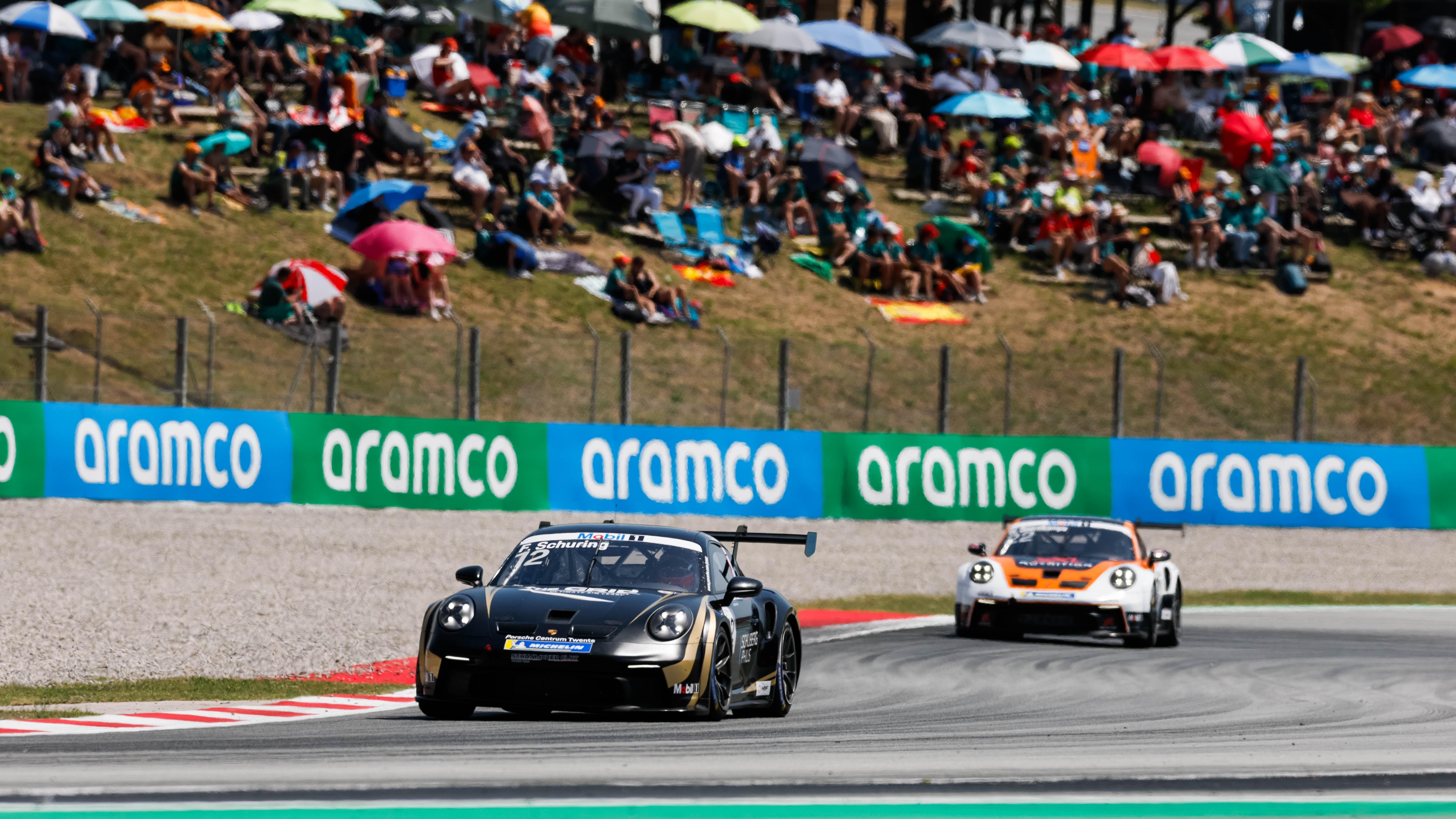 Podiumplaats De Haan, eerste pole-position en ‘rookie’-zege Flynt Schuring in Porsche Mobil 1 Supercup Barcelona