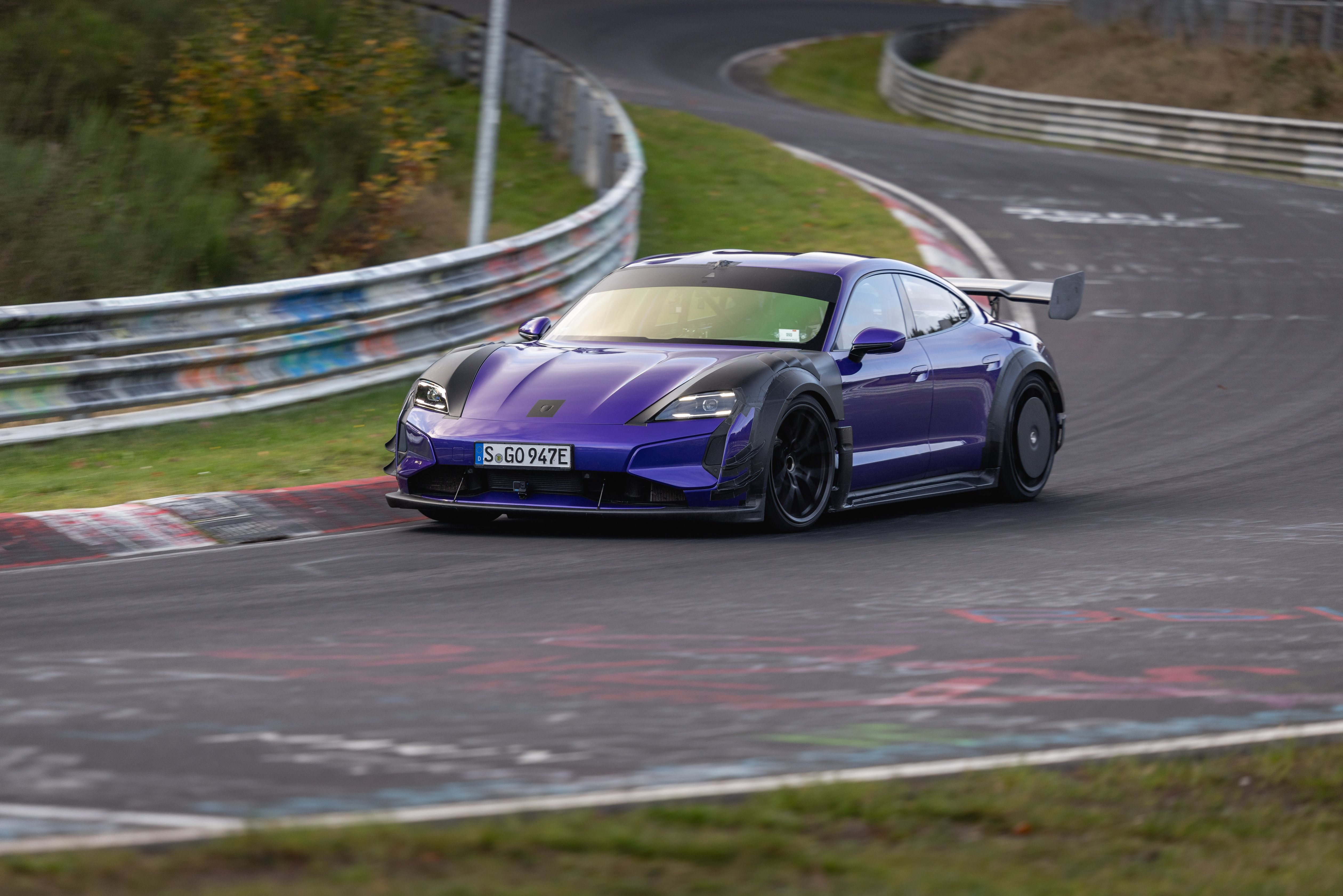Porsche Taycan Turbo GT met Manthey Kit klokt nieuw Nordschleife-record voor elektrische productieauto&rsquo;s3