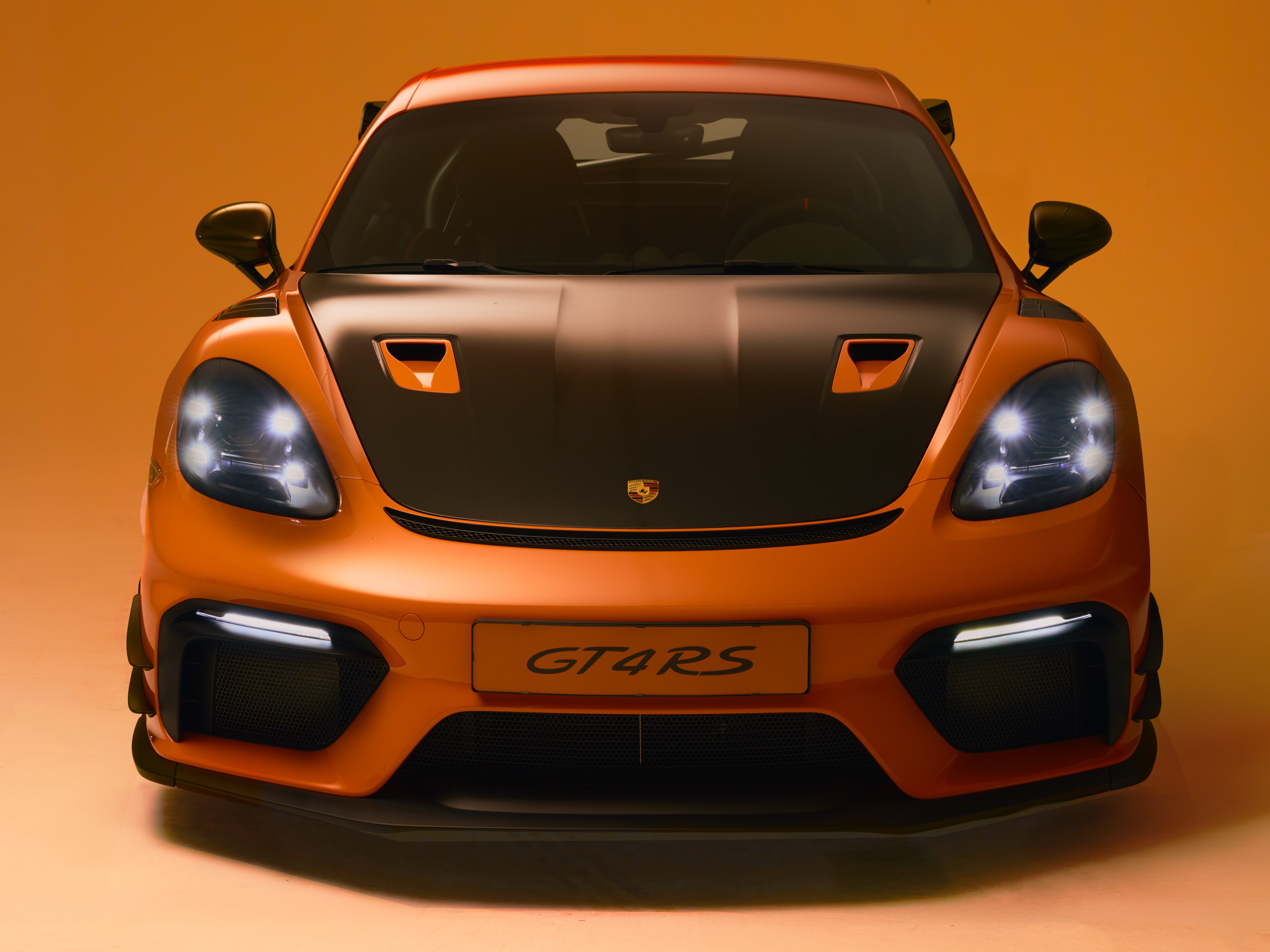 Unieke Porsche 718 Cayman GT4 RS met Manthey Kit voor Nederland