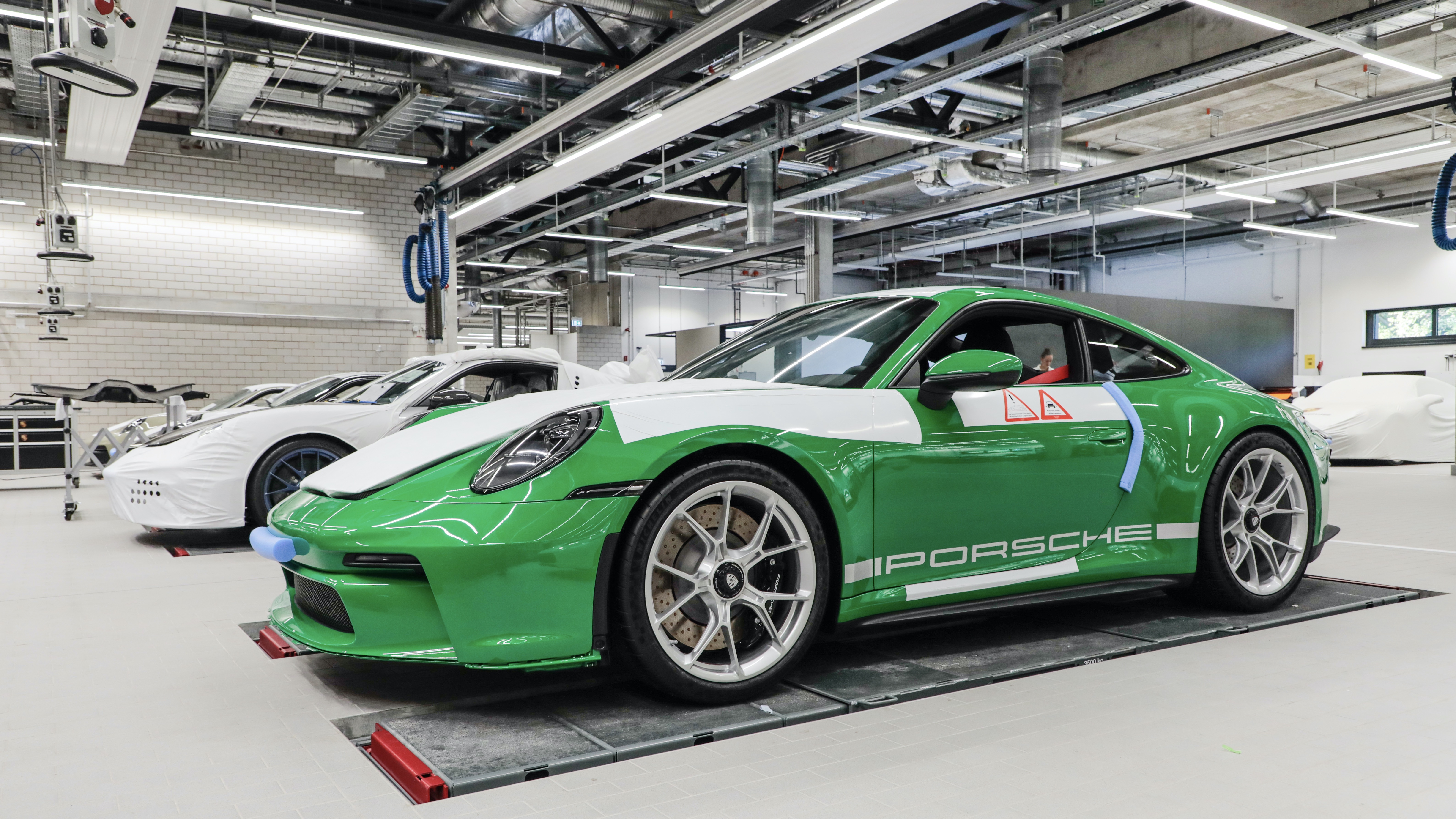 Porsche Paint to Sample - Essmanngroen -9