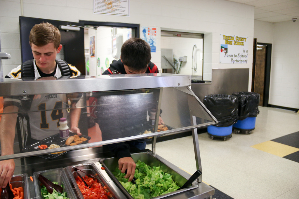 Students at salad bar