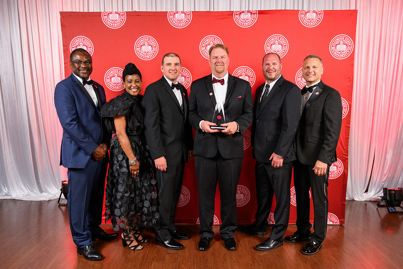 State Farm® receives Investor in Excellence Award from Illinois State