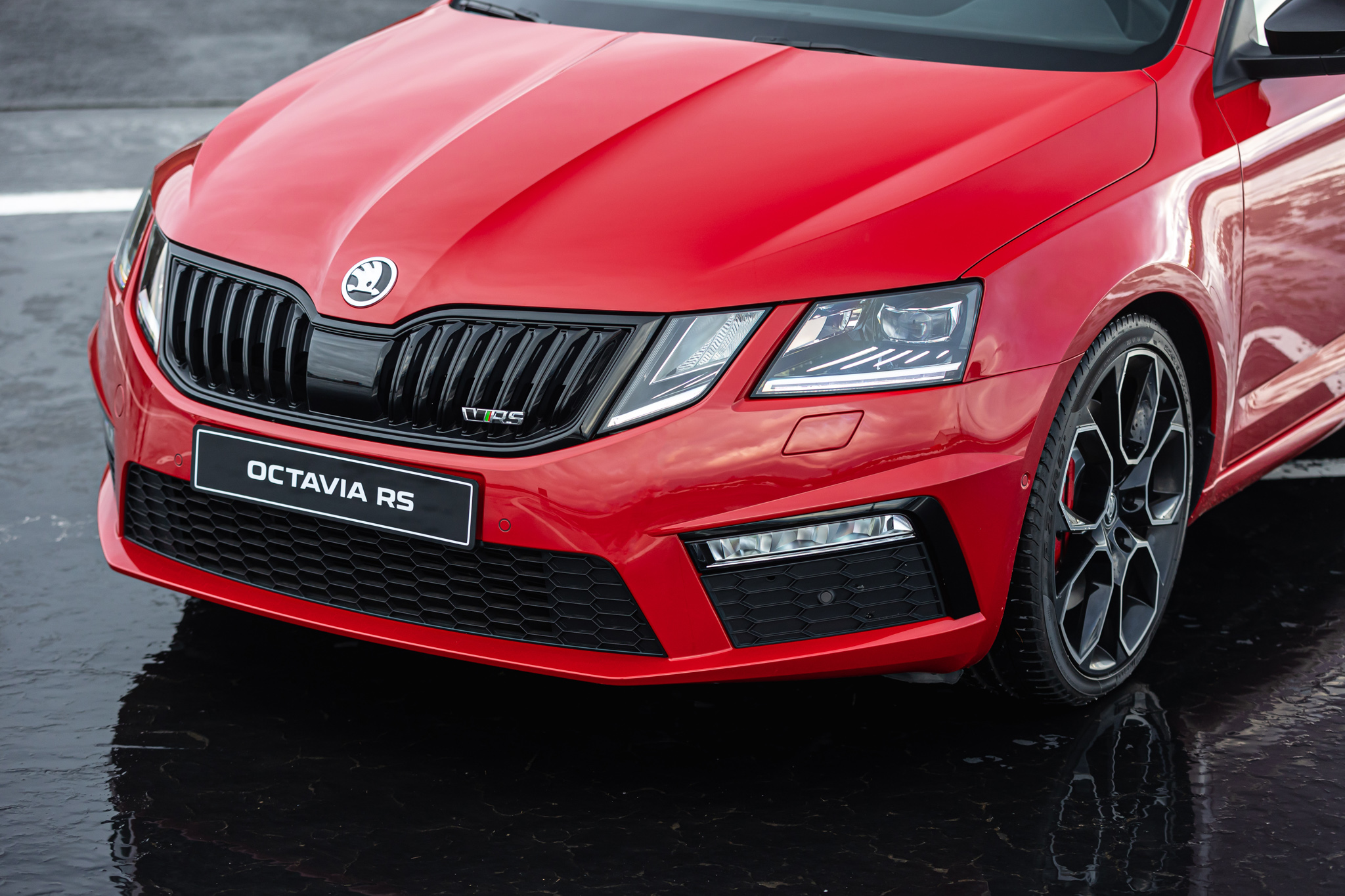 hoe-de-koda-octavia-rs-steeds-meer-harten-weet-te-veroveren