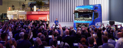 MAN Elektrificeert de IAA 2026 met Nieuwe eTruck-Generatie onder het Motto "Driving.People.Partner."