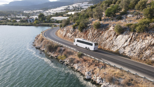 MAN’s eerste volledig elektrische touringcar