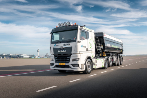 Primeur voor BUKO Transport BV: eerste MAN eTGX 6x2 trekker in Nederland