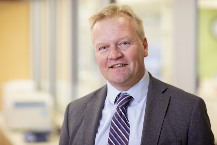 Dr. Tomi Pastinen