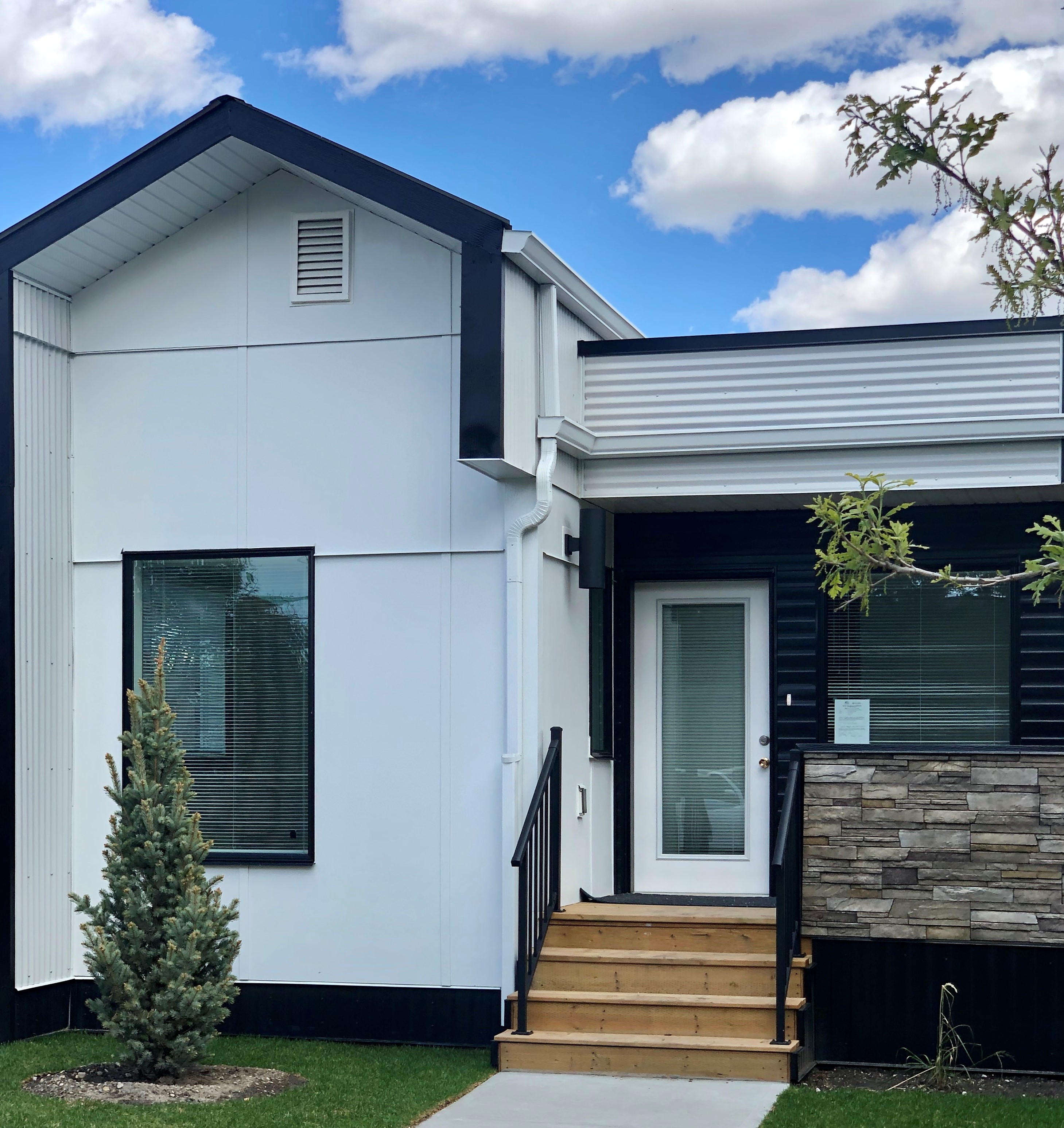 Tenants scheduled to move into new Calgary Housing homes in Rosedale