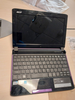 5648-12, Purple Acer Laptop, inside