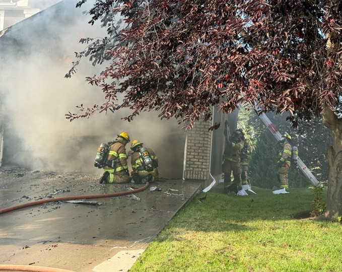 RiverviewCloseFire_Firefighters_Aug_26