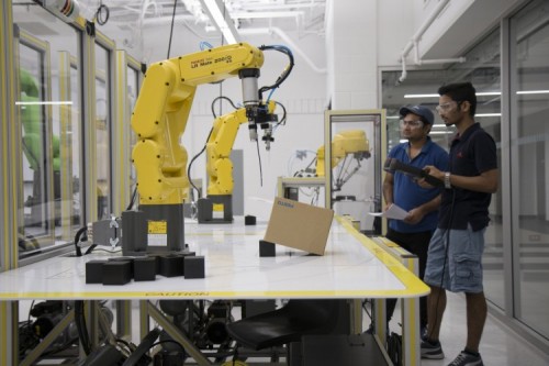 17_09_27_FANUC_Robotics_Lab_Momentum_Fall4