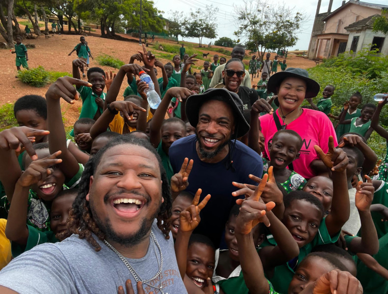 Ghana  Group Shot - Marquis Parks selfie
