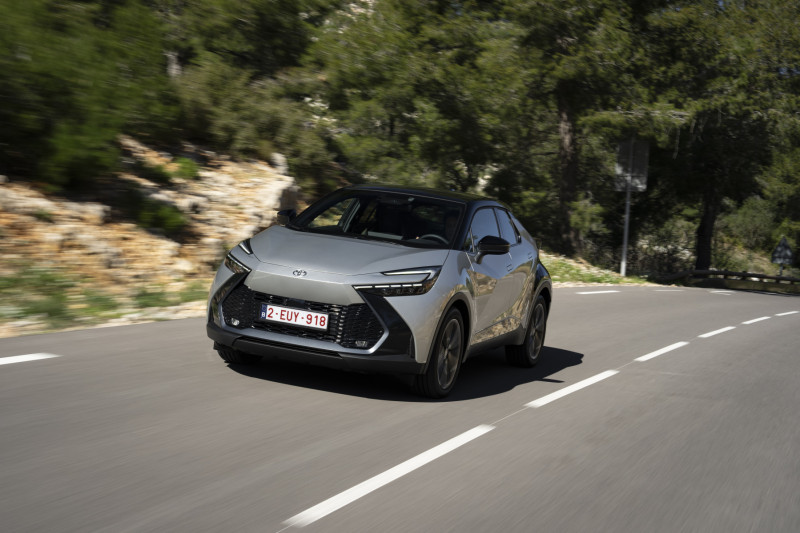 Toyota C-HR Plug-in Hybrid 220: A concept car for the road, with a dual DNA