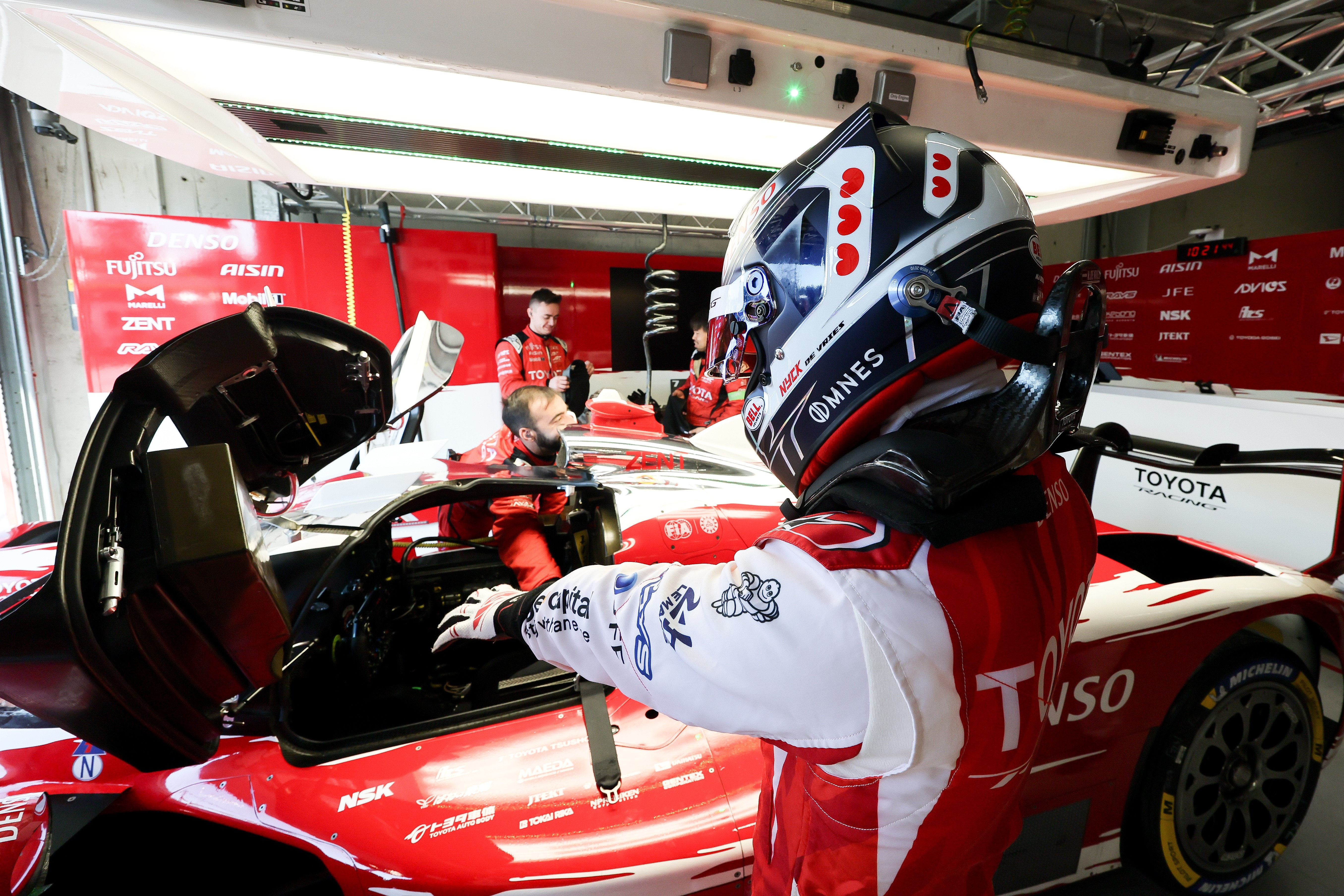 6 Hours of Imola: Qualifying - Front row start for TOYOTA RACING at Imola