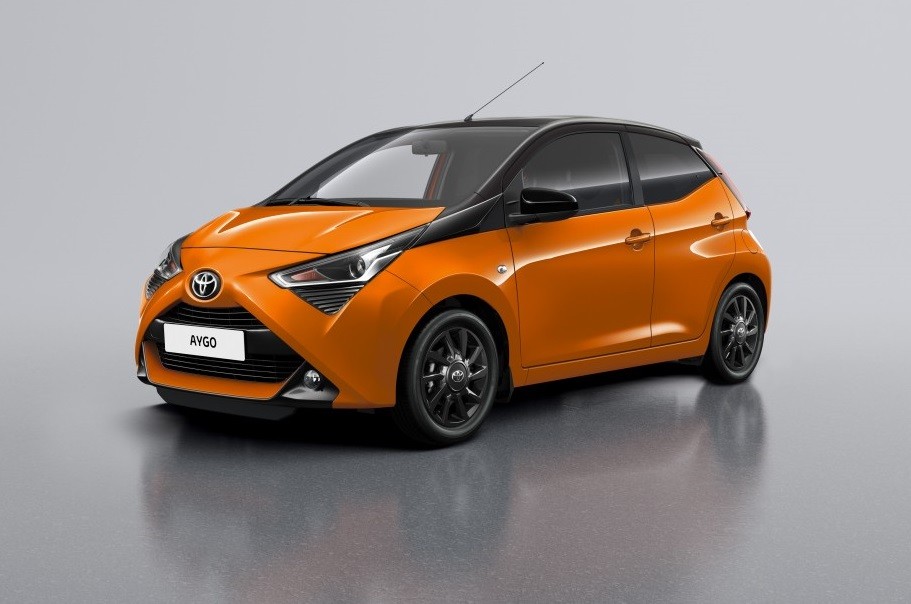 NUOVA TOYOTA AYGO CONNECT