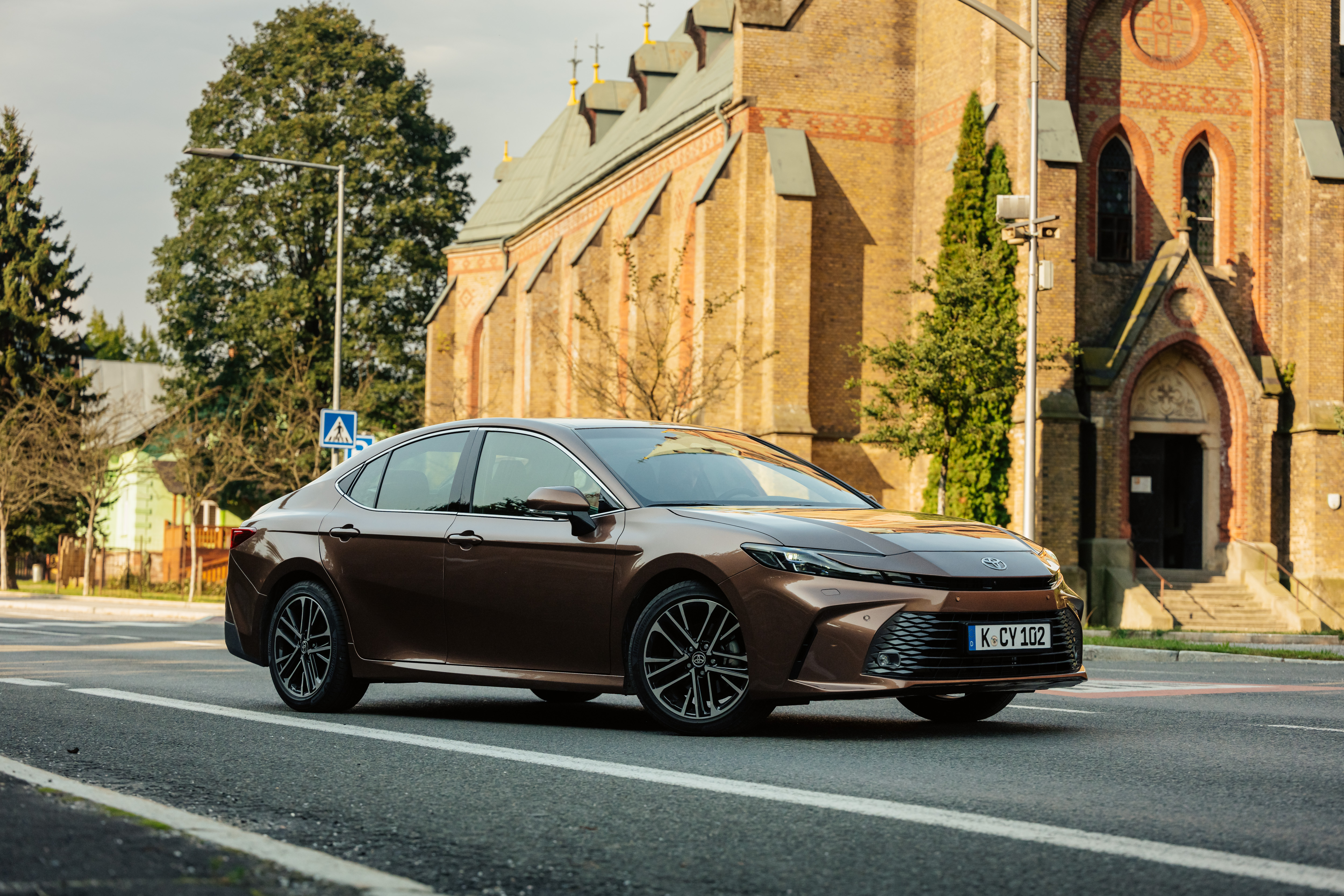 Inspiring Toyota Camry For 10000 Pictures