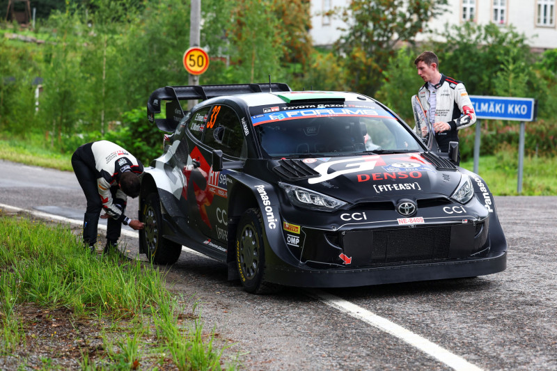 Car 33 (Elfyn Evans, Scott Martin)