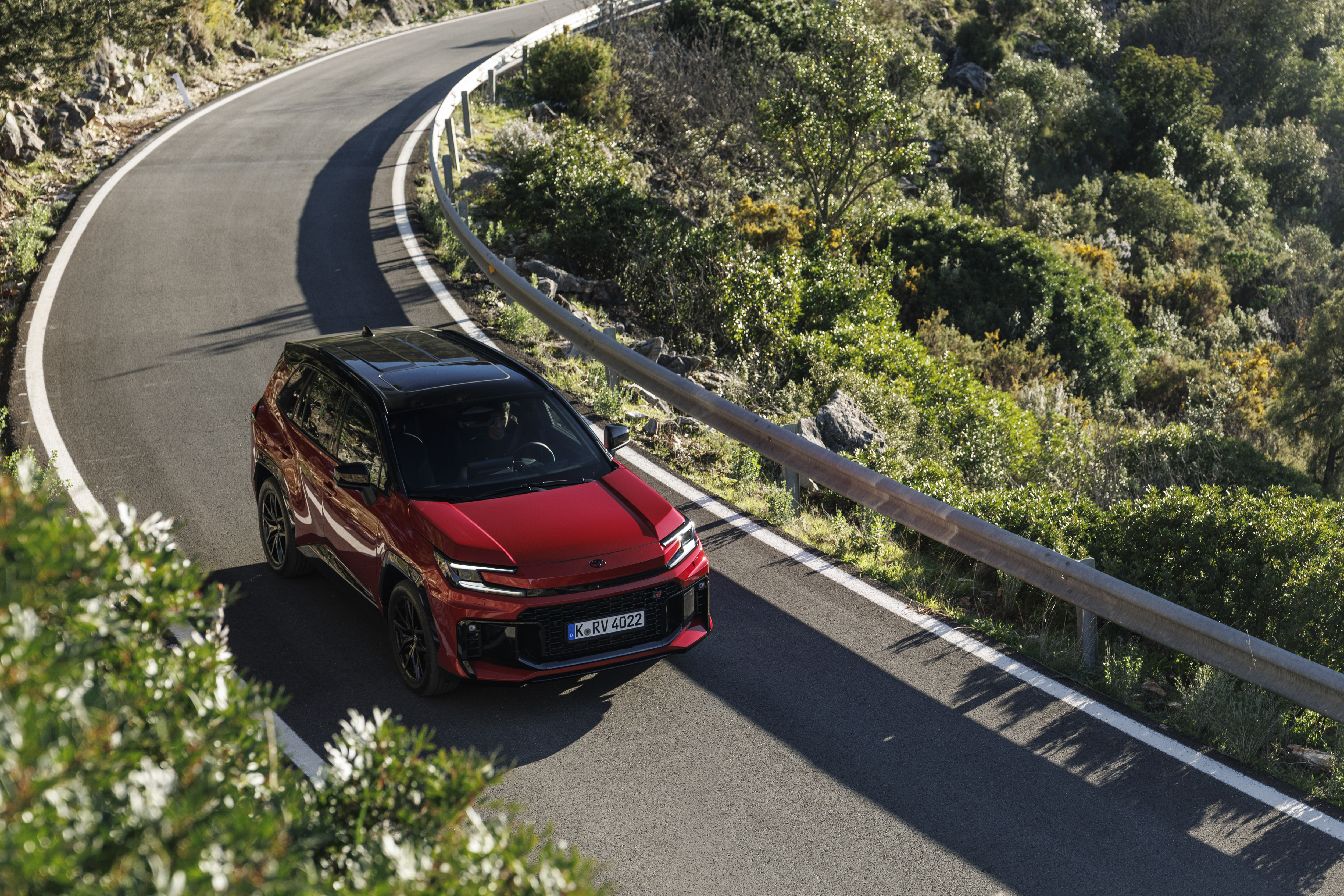 Nouveau Toyota RAV4 : une identité affirmée, portée par des ...