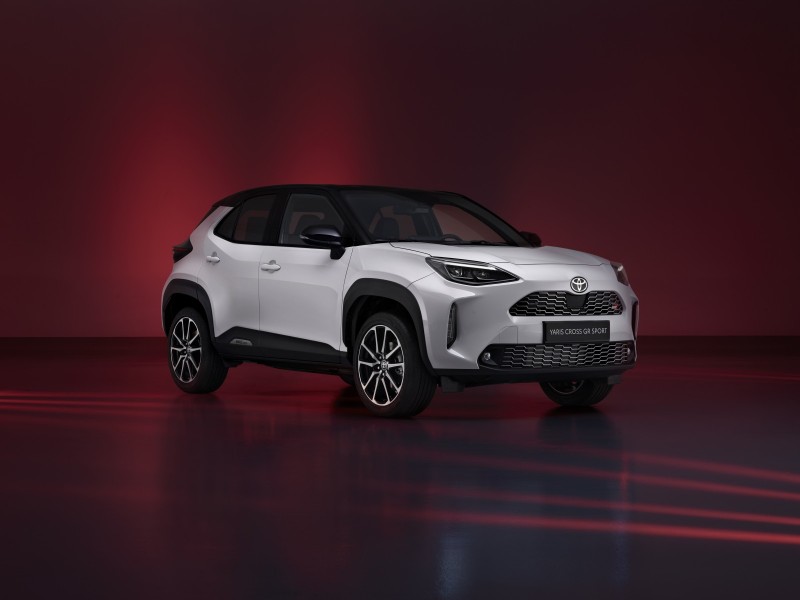 2022-yaris-cross-grs-ext-003-2