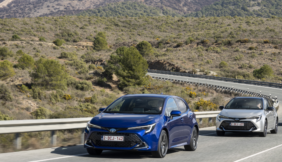la-nouvelle-toyota-corolla-inaugure-la-5-me-g-n-ration-de-l-hybride