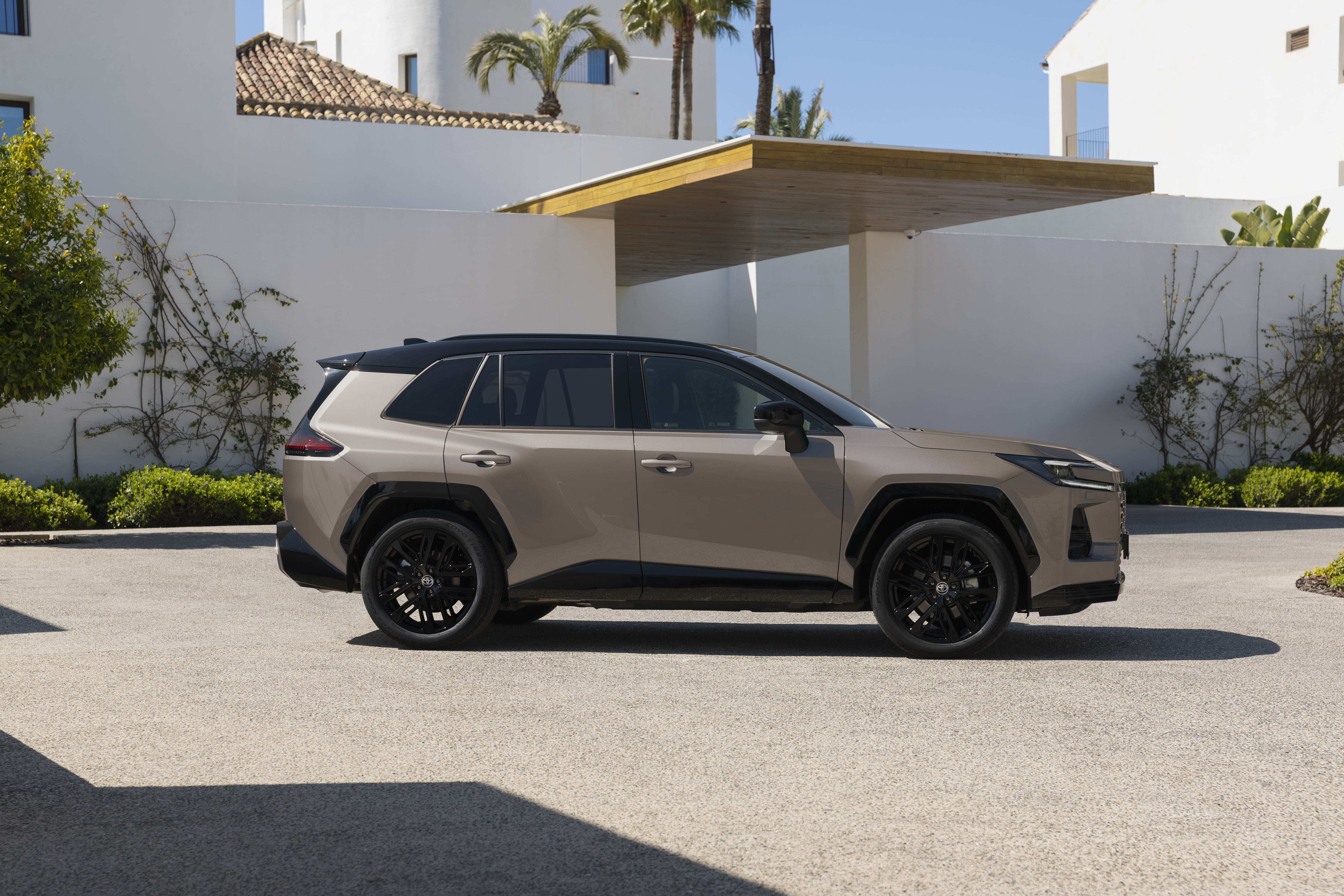 All-new Toyota RAV4 brings new technology and rugged style to every ...