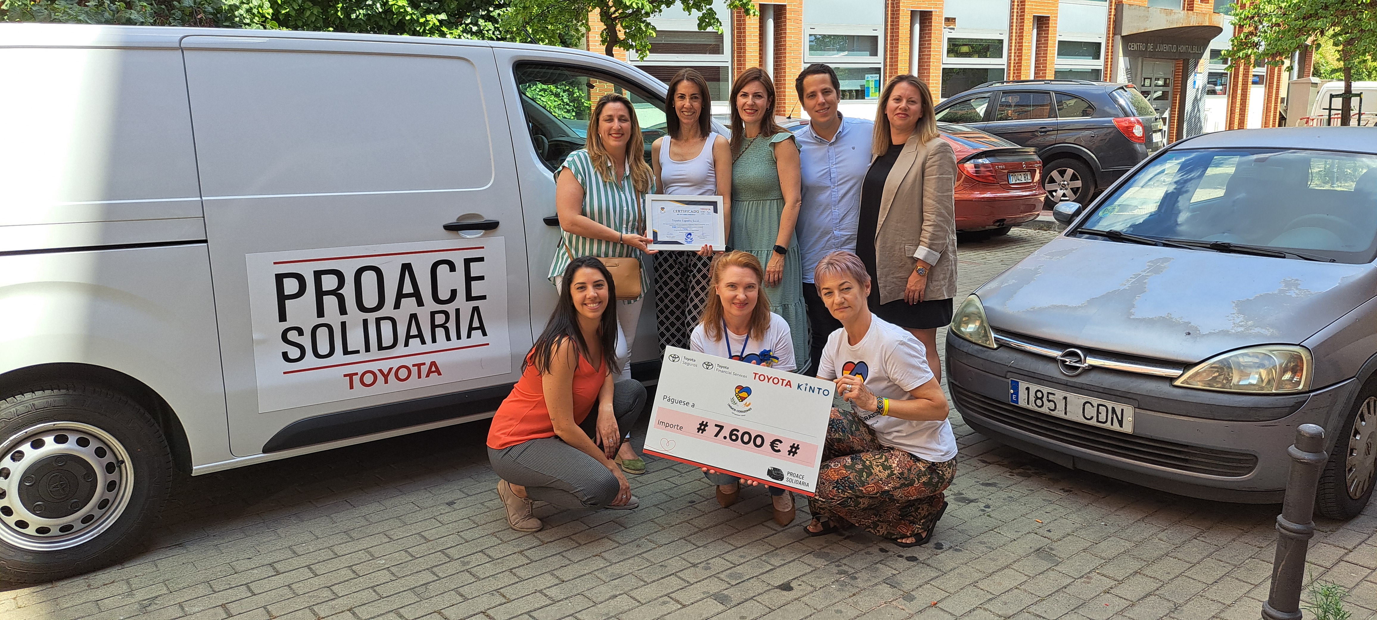 Toyota España dona más de 260 kg y un cheque de 7.600€ a la Asociación ...