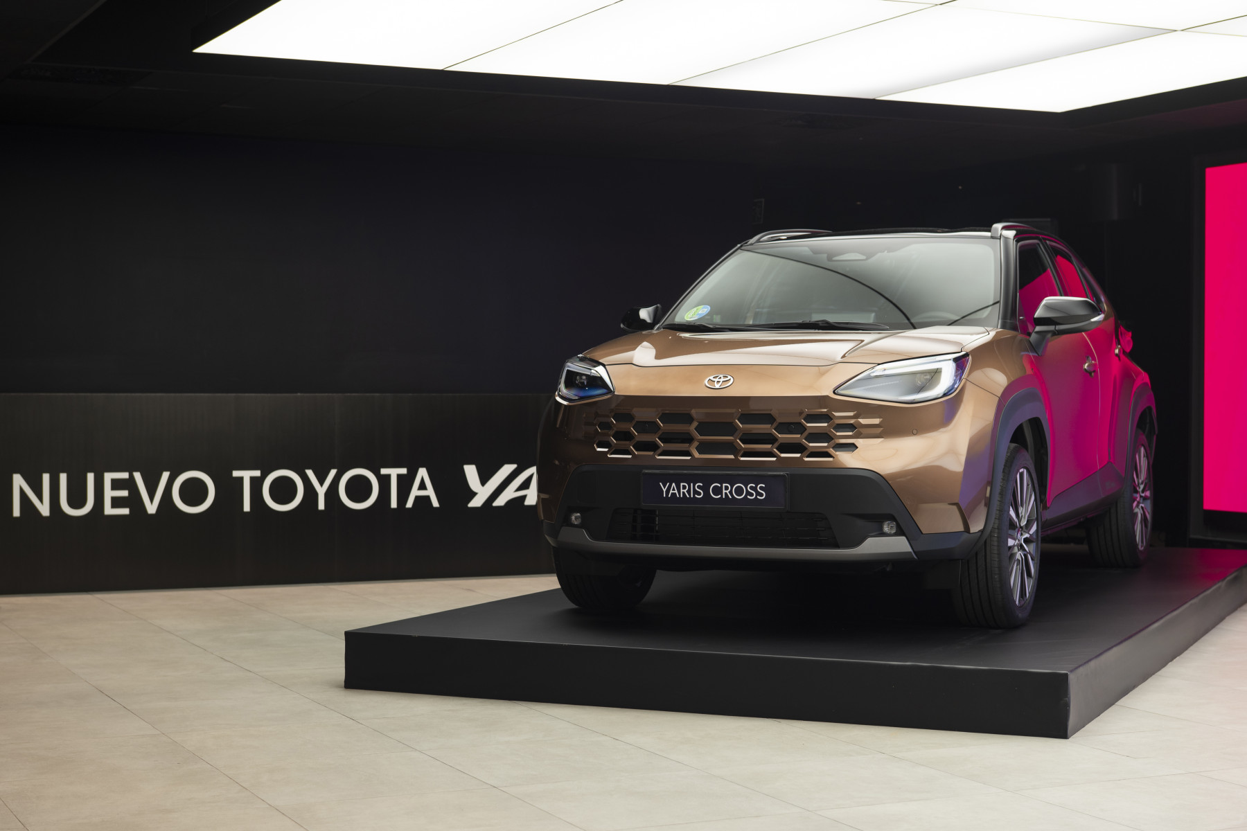 Toyota Yaris Cross o Toyota C-HR: cuál comprar en España en 2026