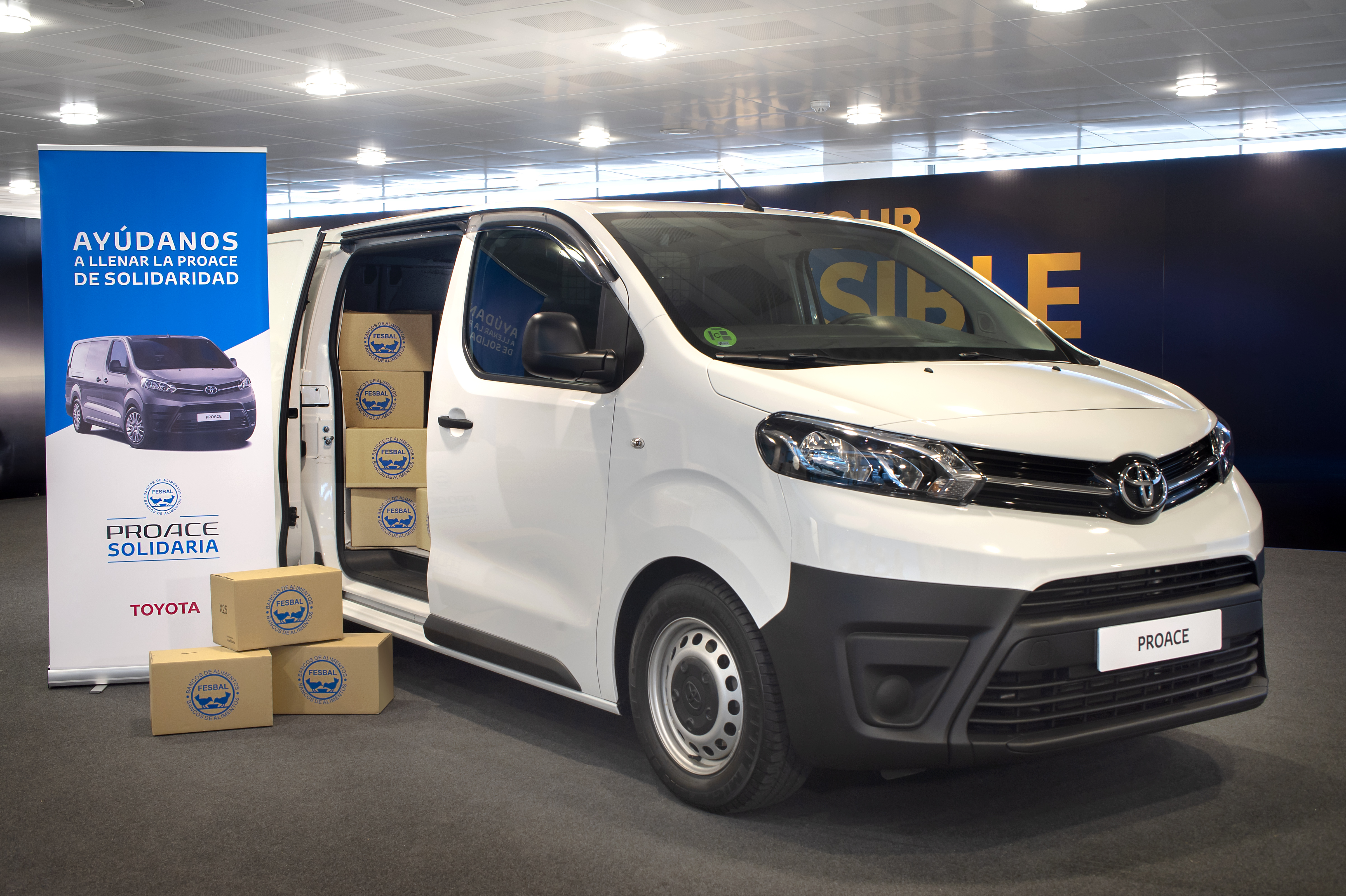 Los empleados de Toyota España donan 900 kg de comida al Banco de Alimentos