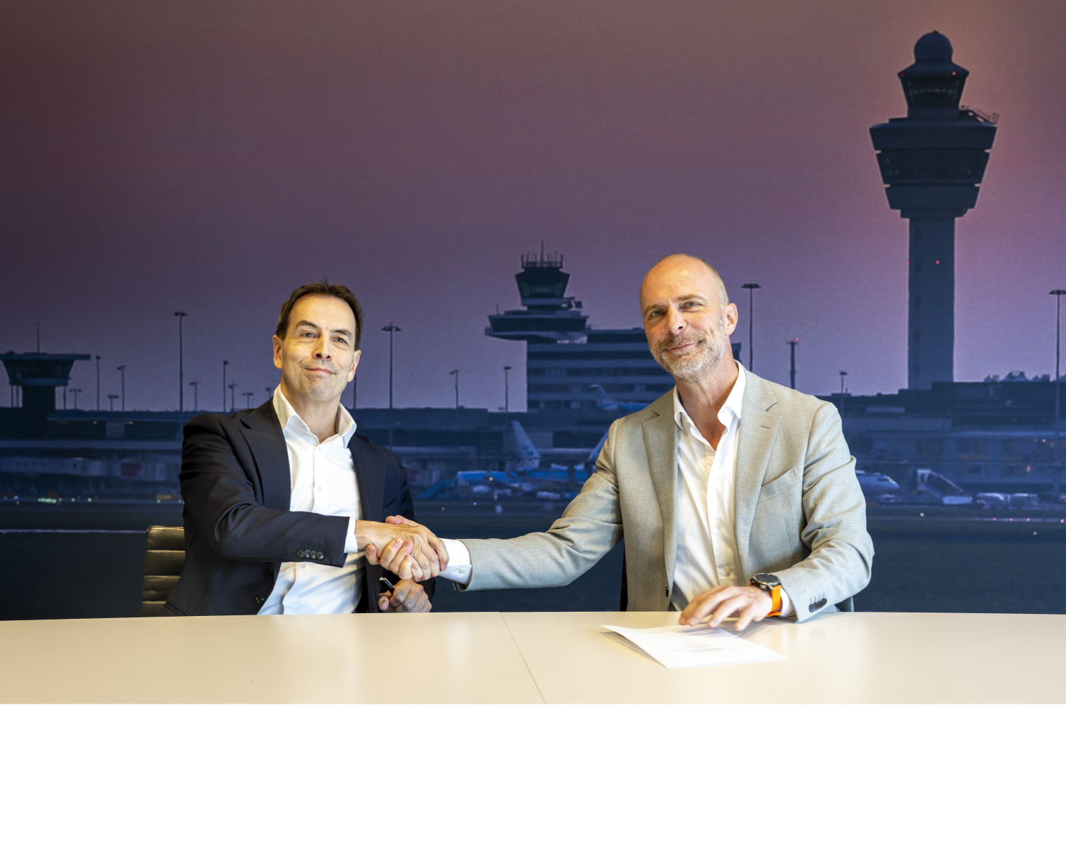 Tekenmoment definitieve overeenkomst verplaatsing KLM-locaties op Schiphol