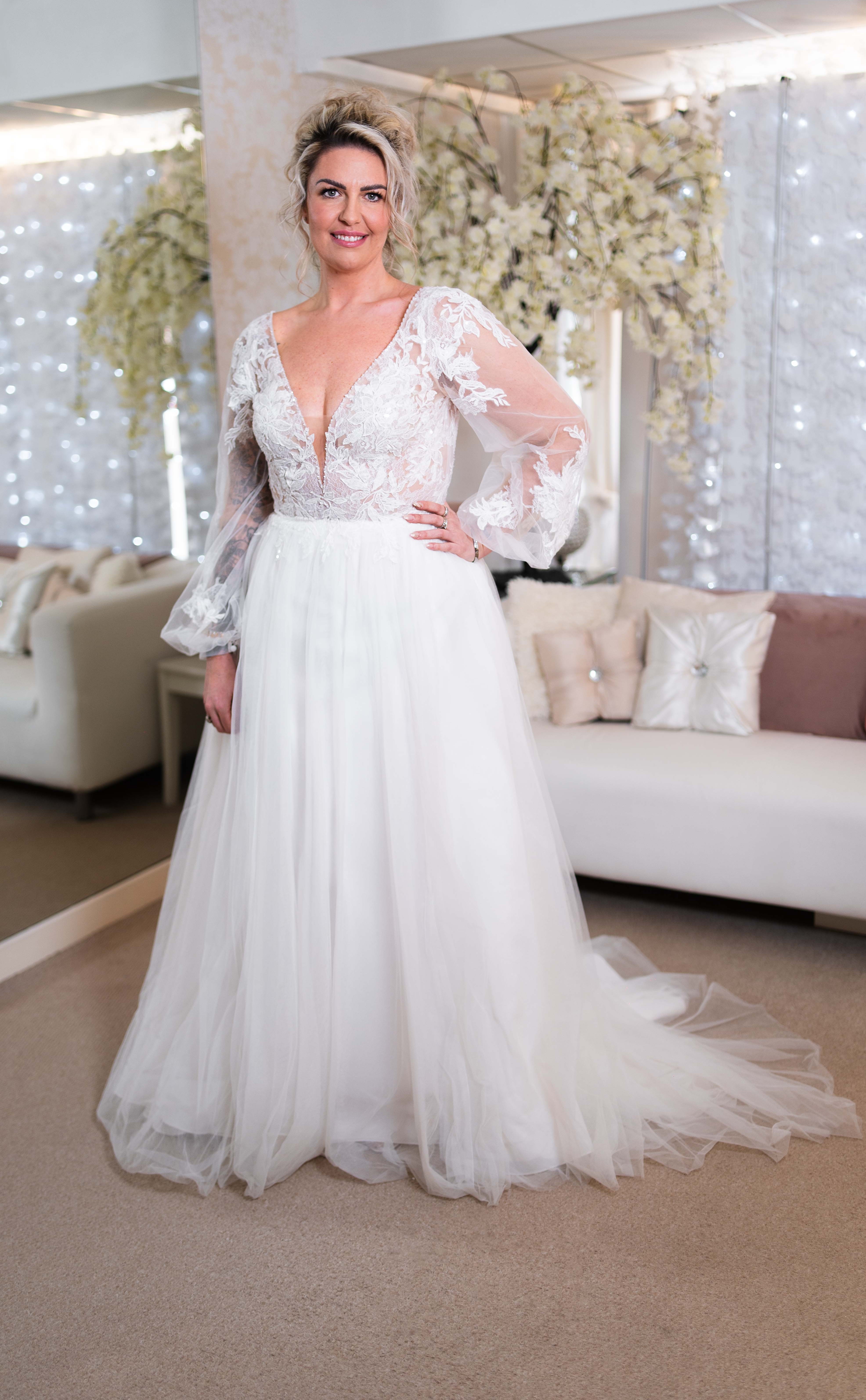 Toni Calland Toni finds dream dress after losing 6½st