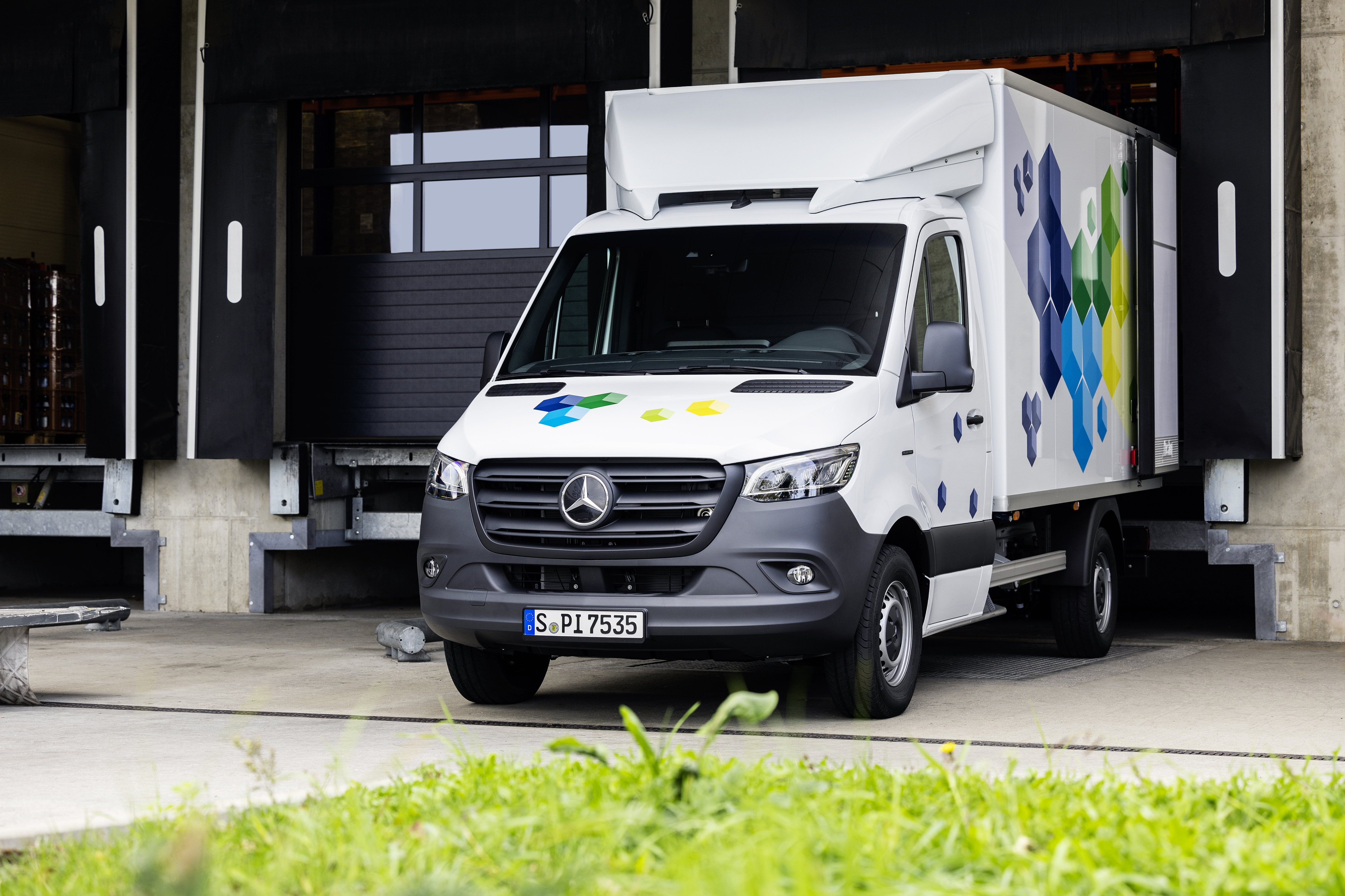 Nieuwe Mercedes-Benz eSprinter maakt indruk met efficiëntie ...