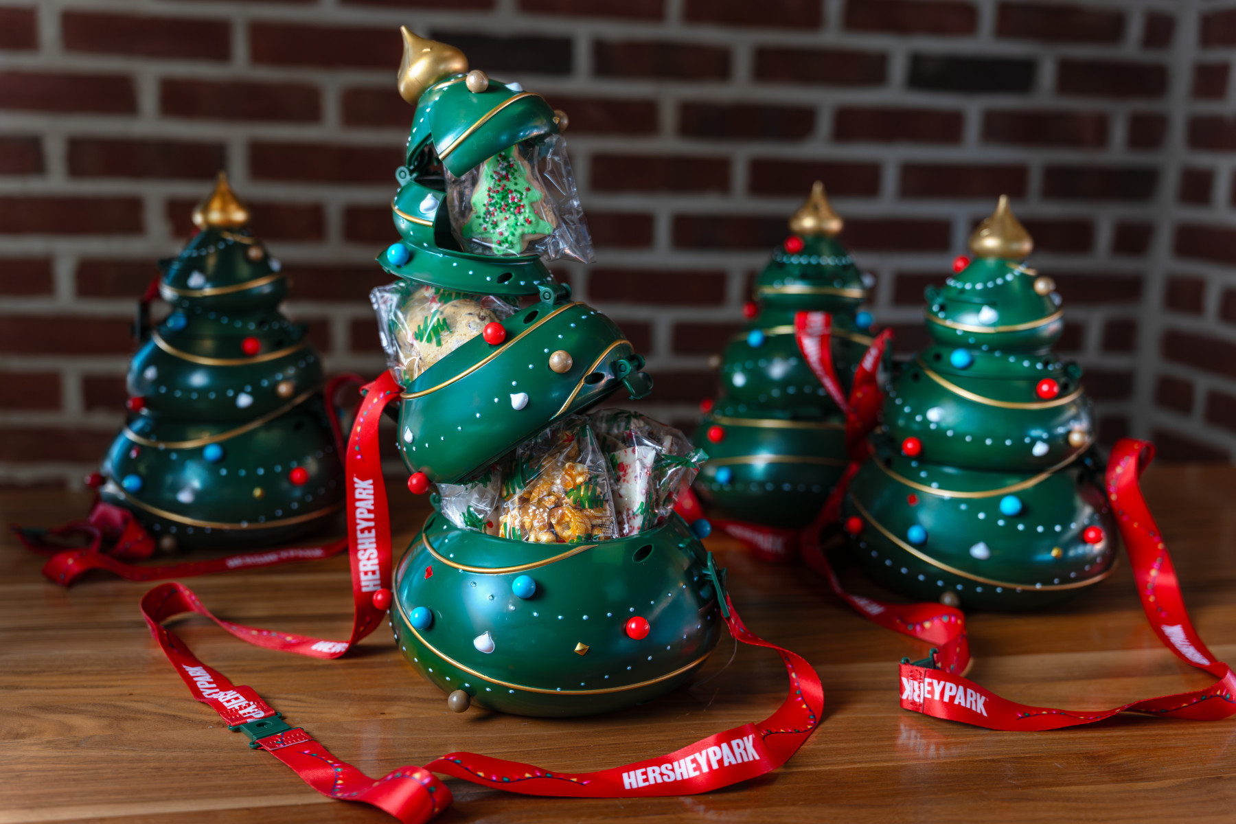 HOLIDAY PARKLIFE 149 キャンバー 2024 Hersheypark Christmas Candylane Foodie Guide