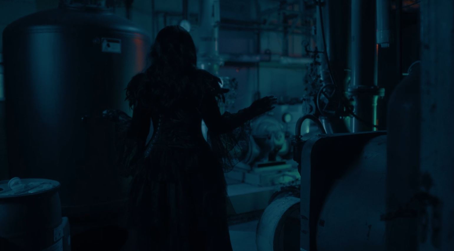 Dark Nights Behind The Haunt The Descent