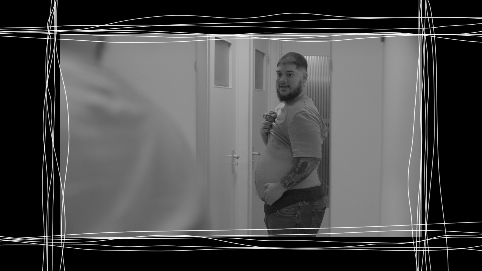 NON-BINAIR TRANS PERSOON MET KINDERWENS IN '3DOC: RYAN IS ZWANGER'