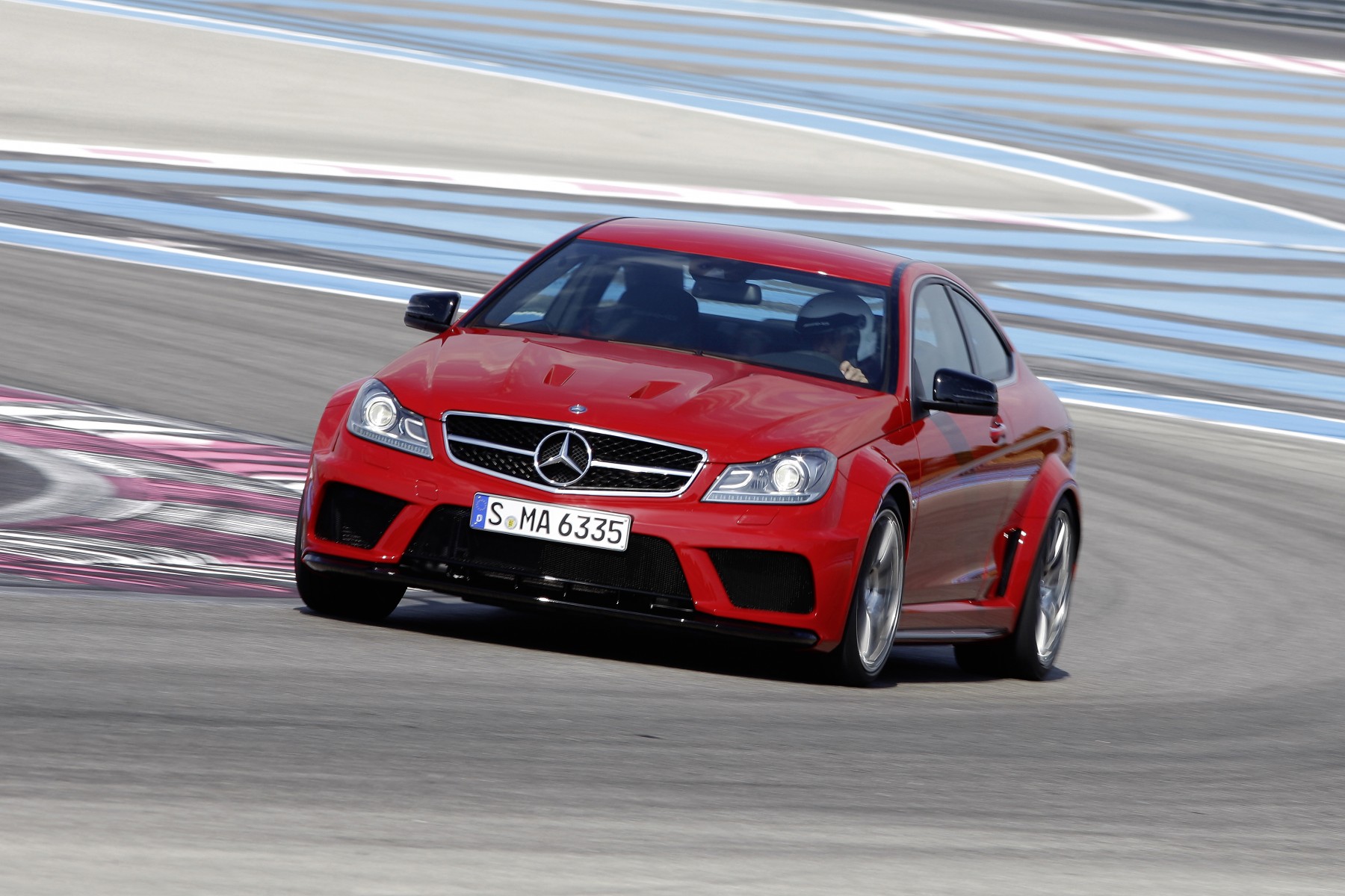 Nieuwe C 63 Amg Coupe Black Series Met 380 Kw 517 Pk Krachtigste Mercedes Benz C Klasse Ooit