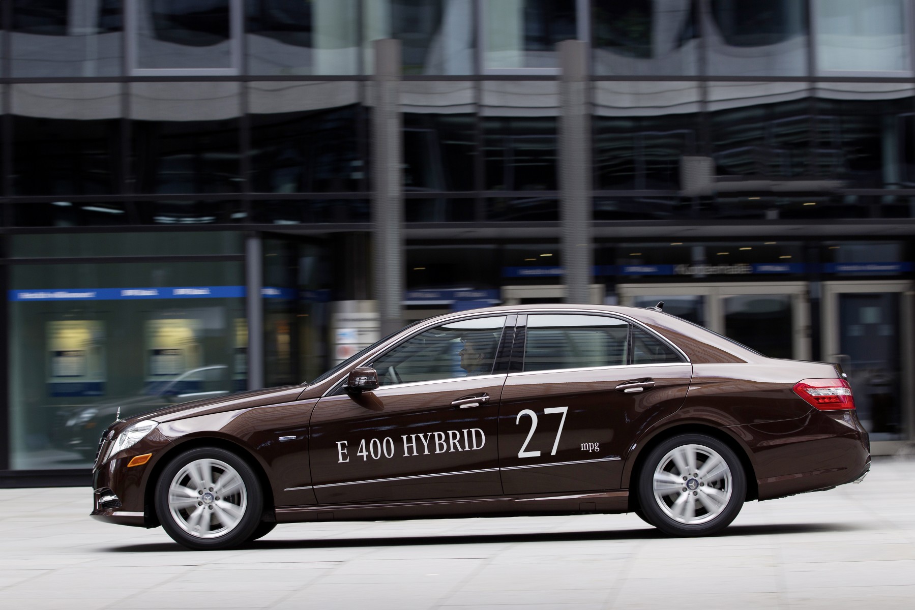 Zuinigste auto in zijn klasse gemiddeld verbruik van 4,2 l/100 km Europese première in Genève Zuinigste auto in zijn klasse gemiddeld verbruik van 4,2 l/100 km Europese première in Genève