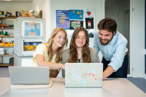 Studentenwelzijnsmonitor 2026: positieve trend zet zich voort