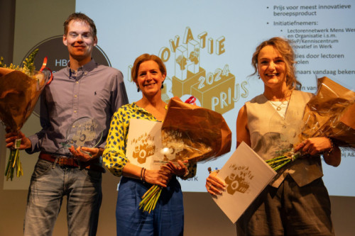 Wouter Vlaspoel wint derde prijs HBO-innovatieprijs met onderzoek naar zorgpersoneel