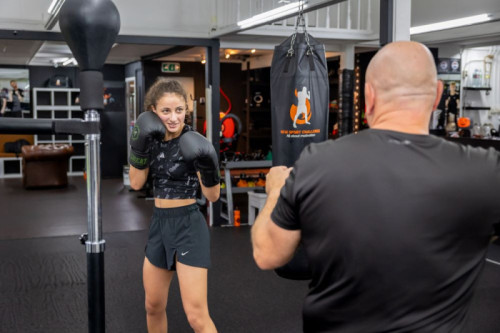 ‘Boksclinic leert jongeren dat ze ‘nee’ mogen zeggen’