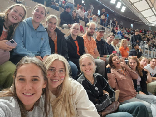 Sportkunde-studenten bezoeken Paralympische Spelen Parijs