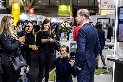 Studenten Creative Growth Initiative geven daverende presentatie in Barcelona