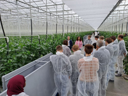 Teeltstudenten aan de slag met de nieuwste technologie