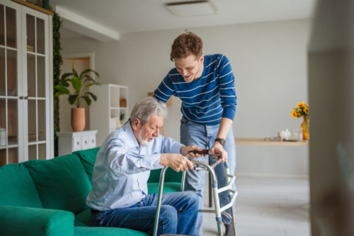 Passende ouderenzorg begint met goed toegeruste zorgprofessionals