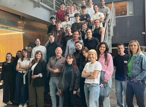 Internationale studenten werken aan sterke brandingplannen voor Jack’s Secret
