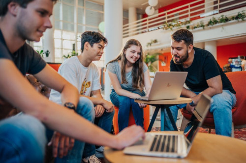 NSE 2026: Studenten blijvend tevreden over Hogeschool Inholland
