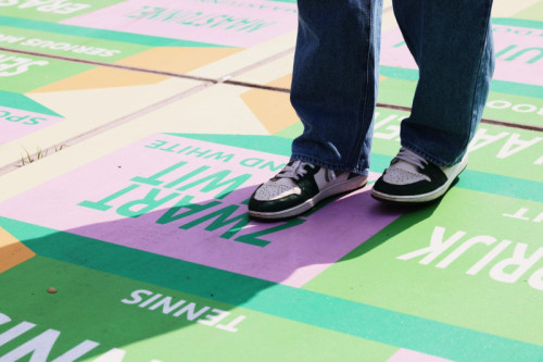 Kunst op de vloer: hinkelbanen op de Carnisse Poort